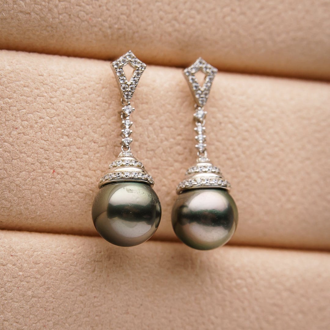 Elegant 10mm tahitian pearl stud earrings genuine cultured pearls