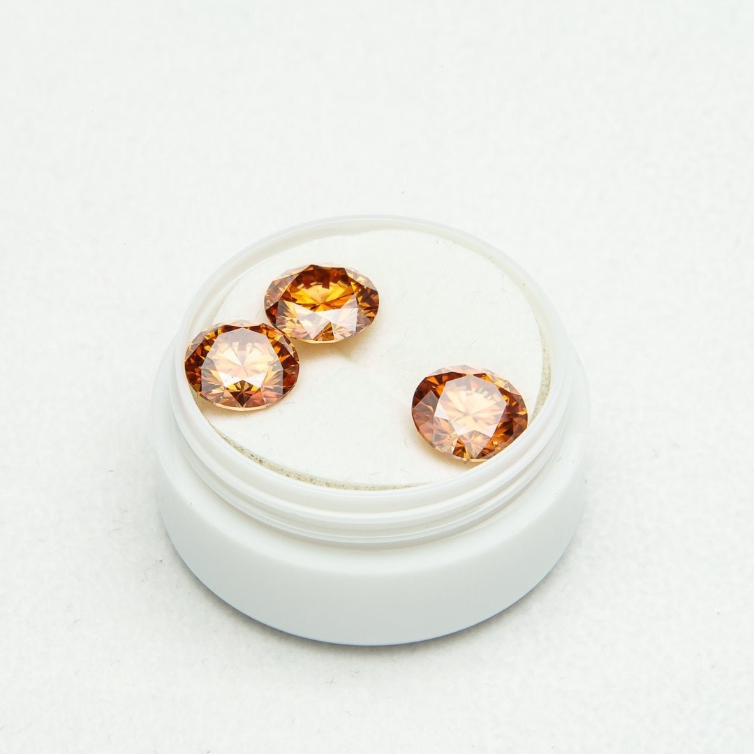 Set of 3 round brilliant cut vivid orange moissanite gemstones, 8mm, 2ct each