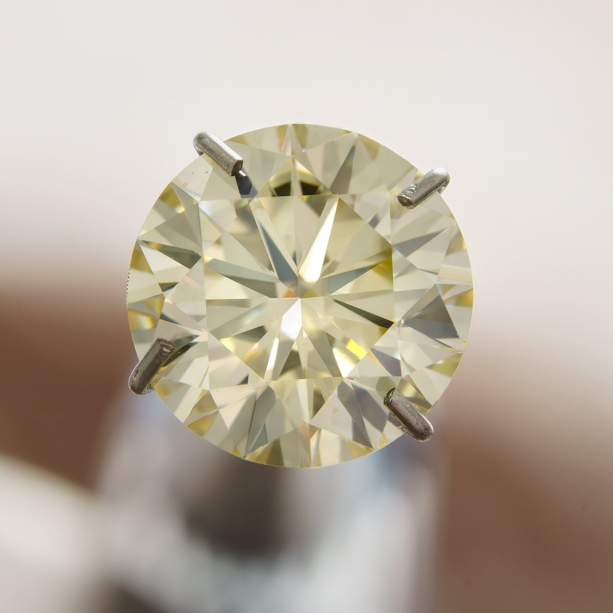Moissanite yellow round brilliant cut vvs1 clarity- (3-7.5mm) loose stones