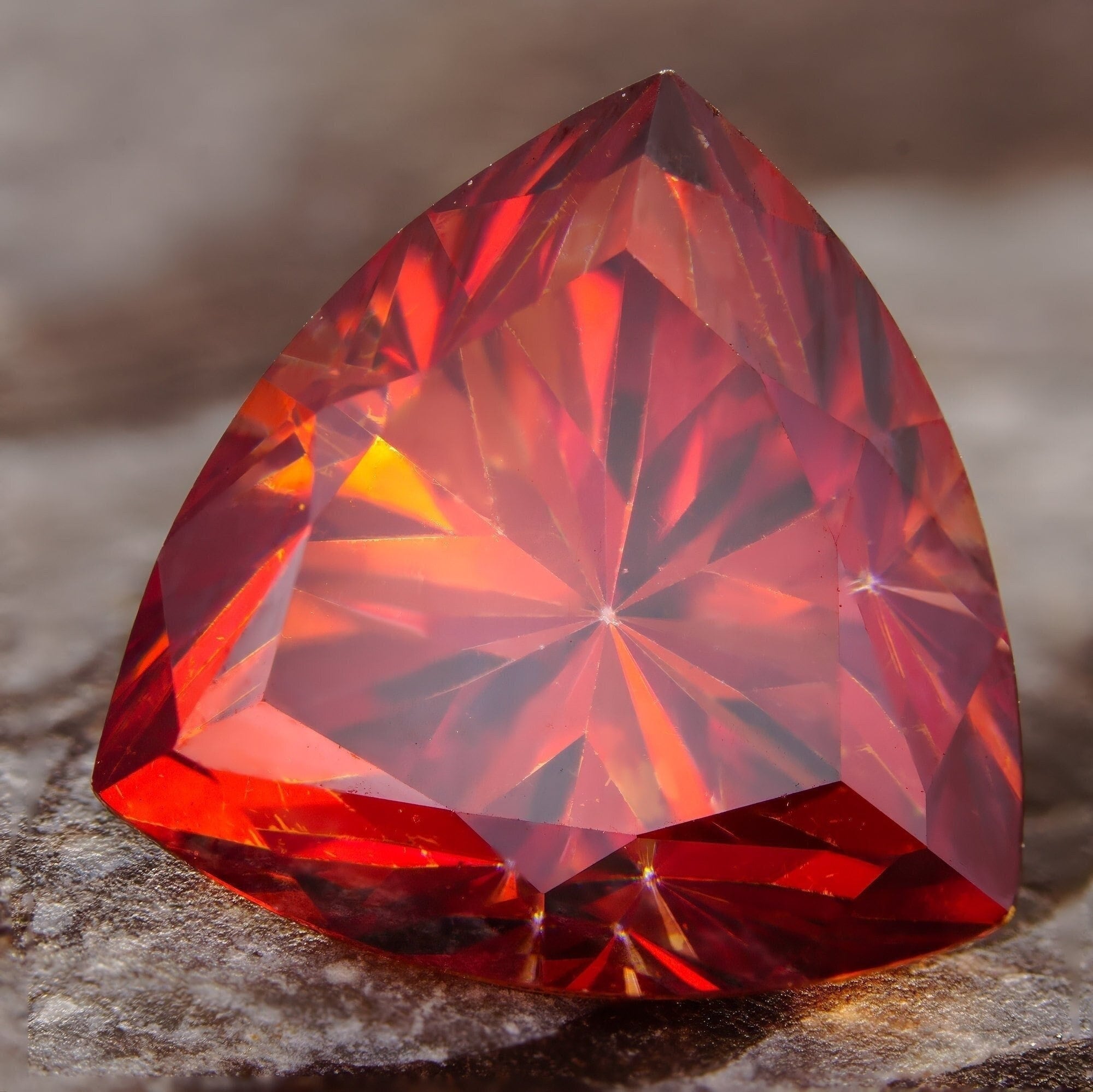 moissanite 8mm 2ct certified vvs1 pigeon blood red trillion cut gra gemstone