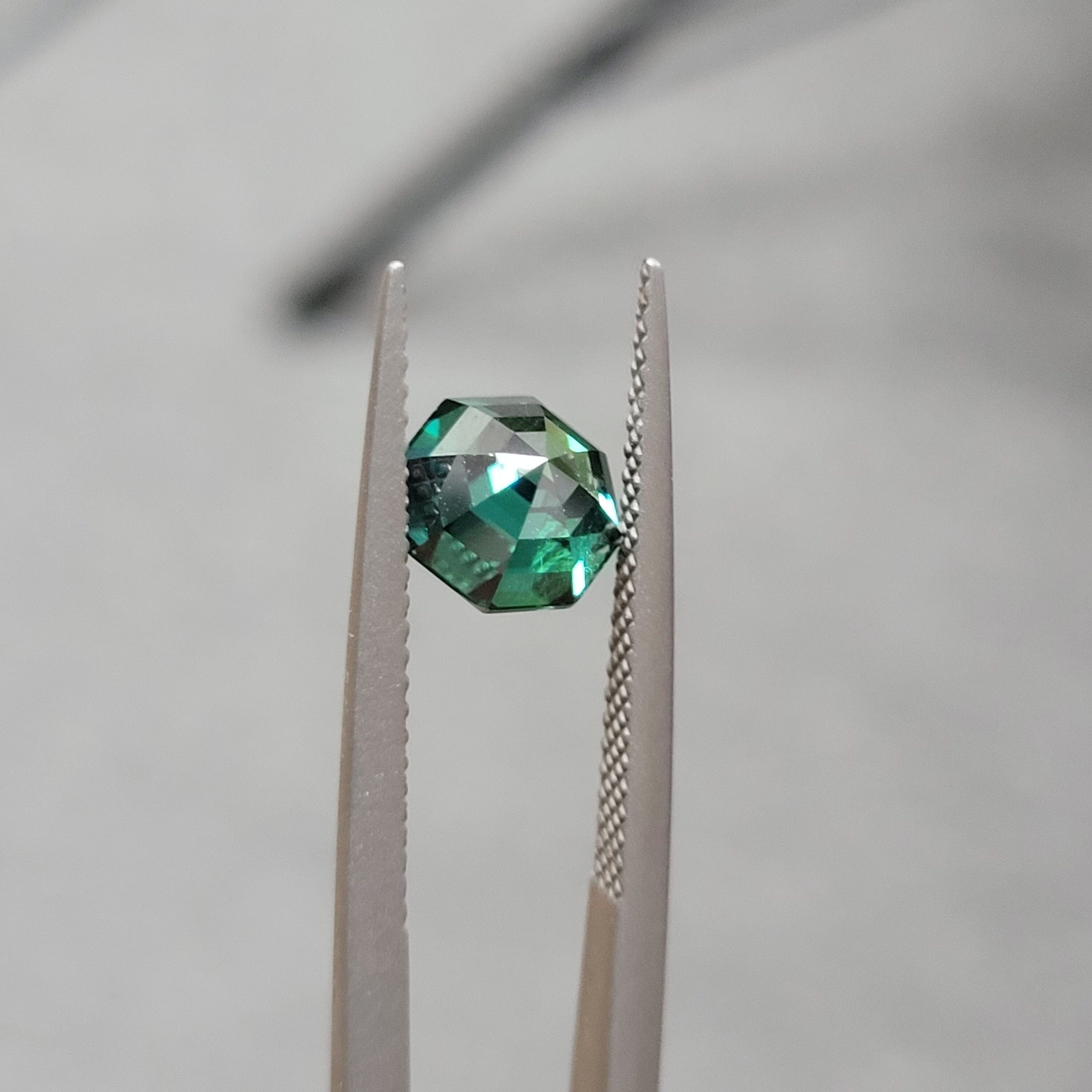 7mm 2ct loose moissanite certified vvs1 vivid green octagon cut gra laboratory gemstone
