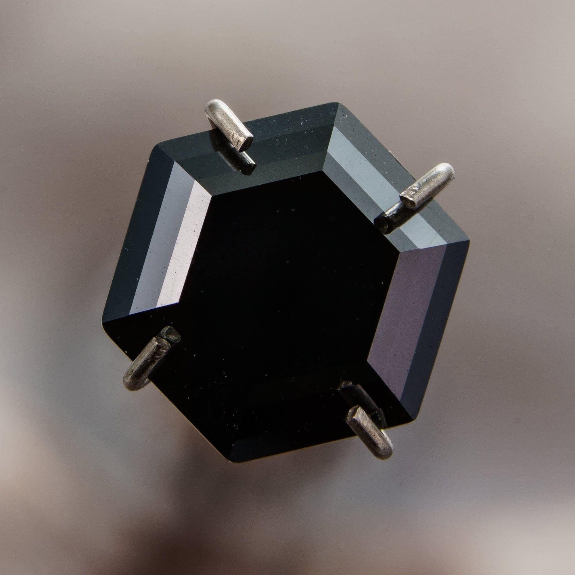 moissanite 7mm 2ct Hexagon Cut black VVS1 gra certified