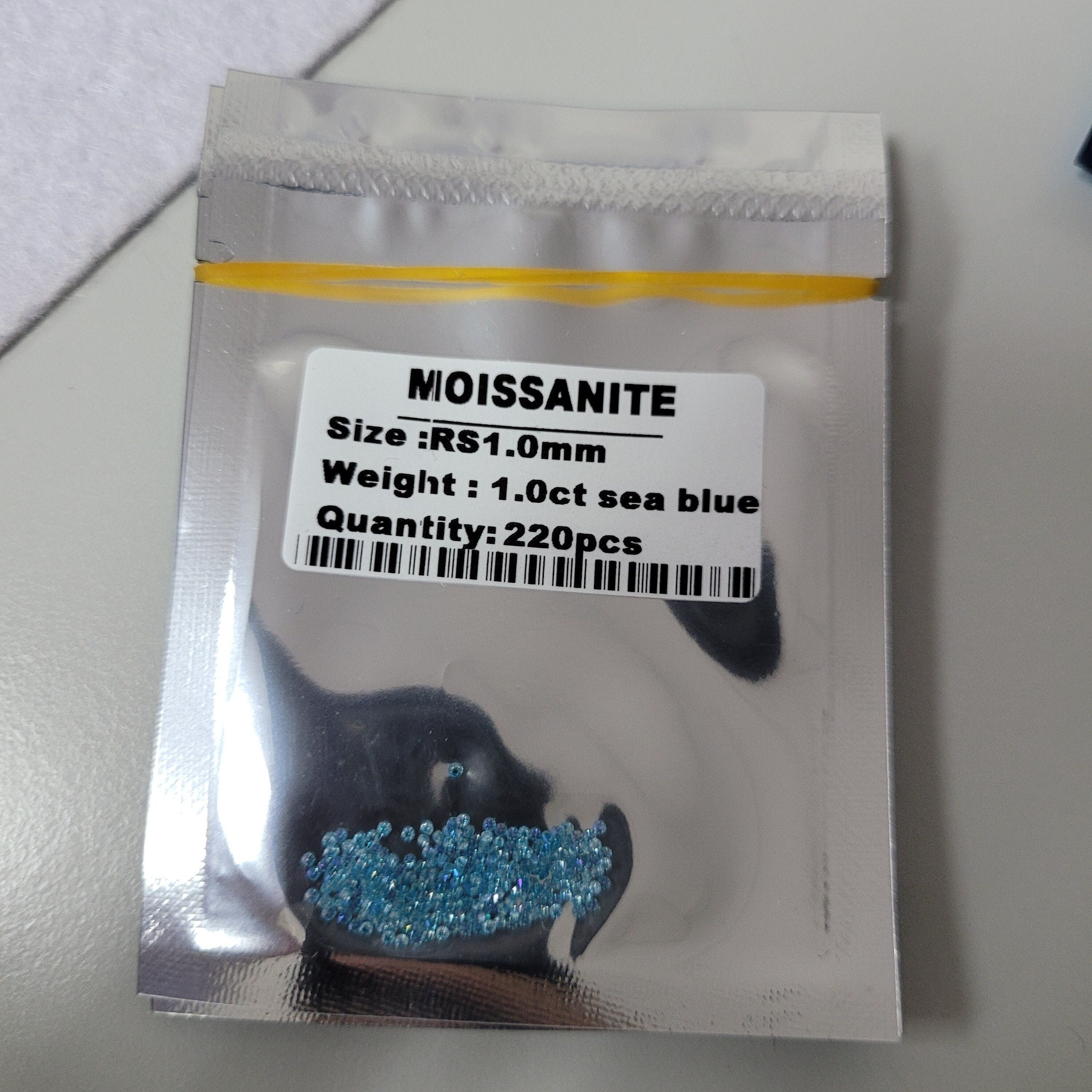 moissanite sea blue 0.8-2mm round brilliant cut colored moissanite