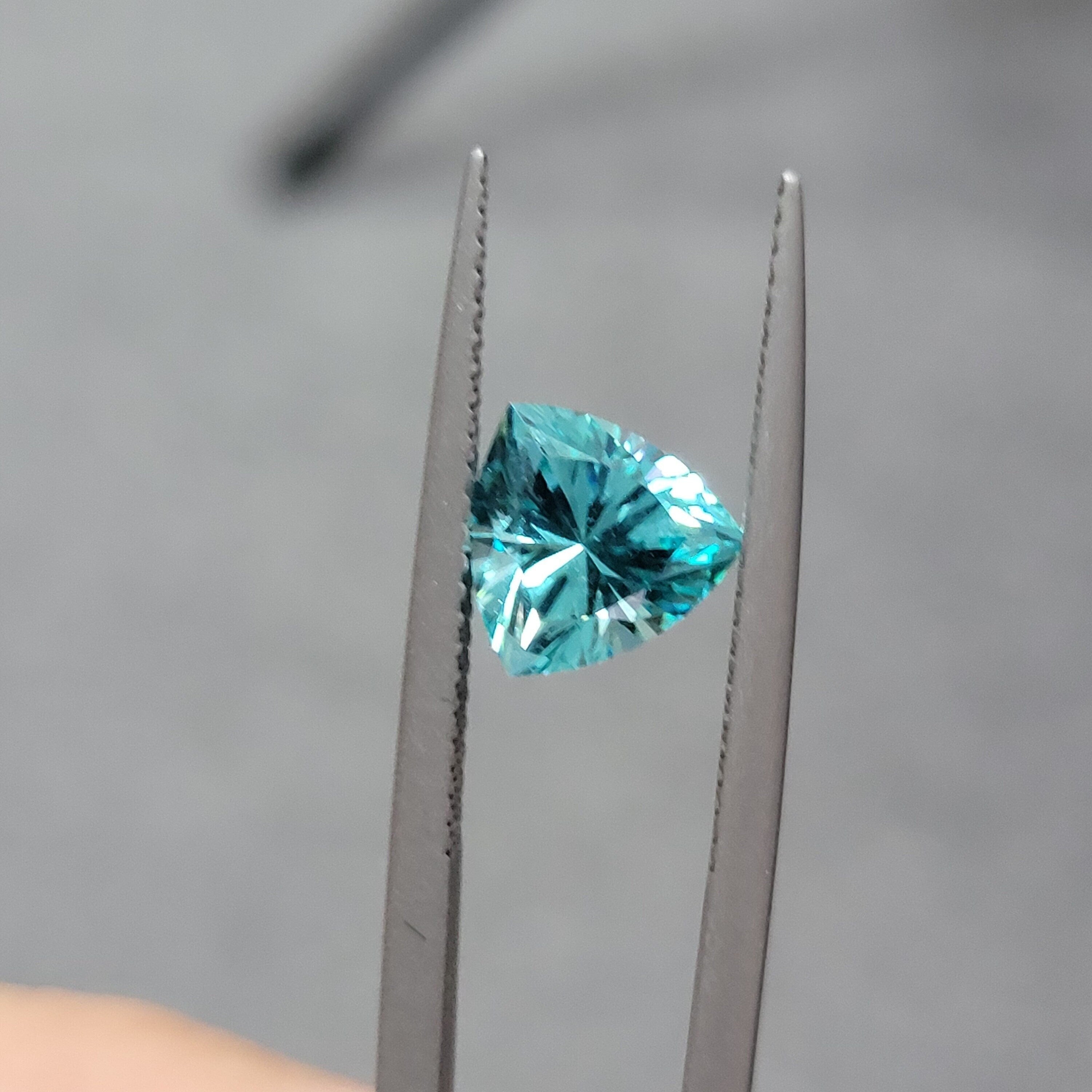 paraiba 8mm loose tourmaline 2.63ct trillion cut lab grown blue