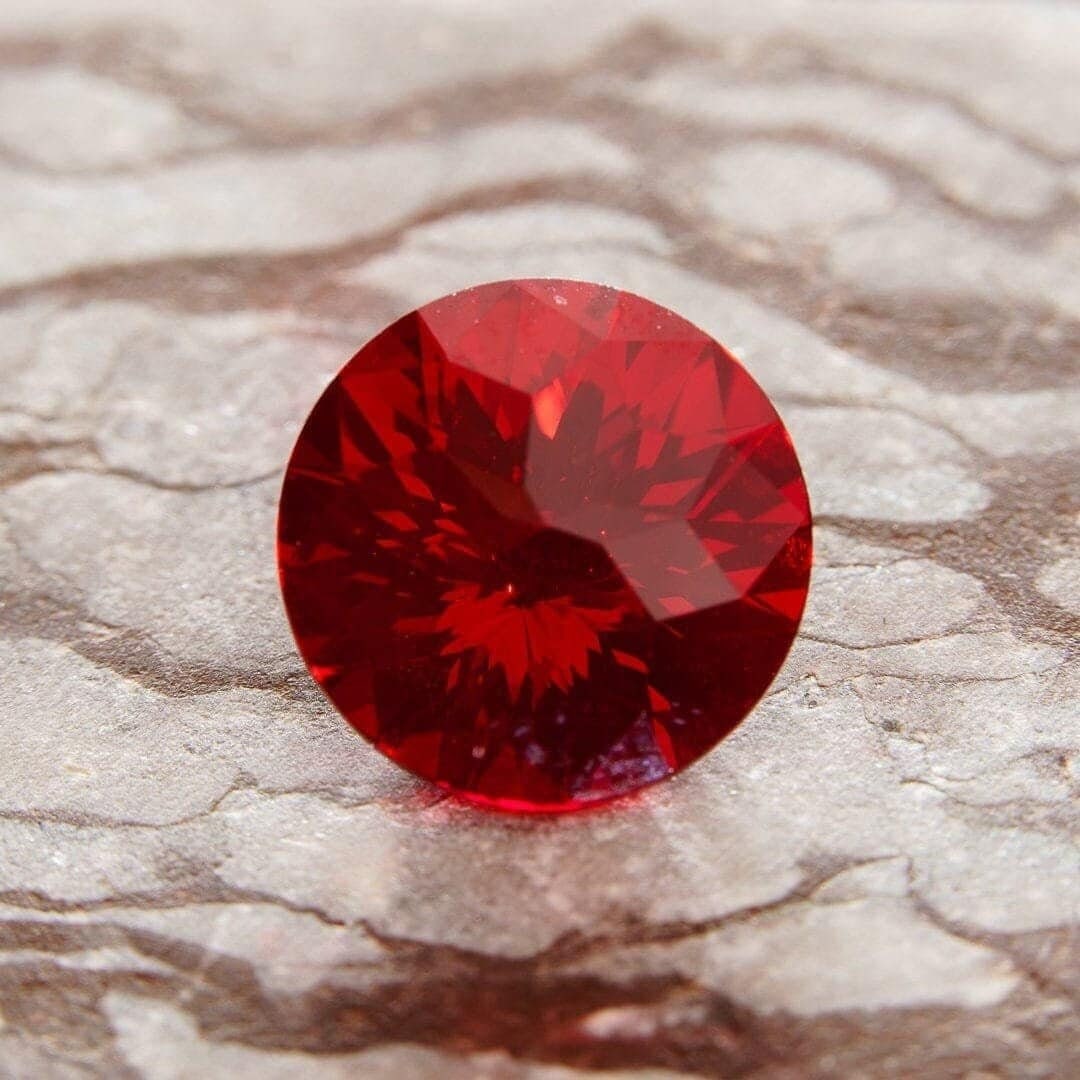Lab-grown ruby gemstone - 11mm round cut, 6.6ct loose stone