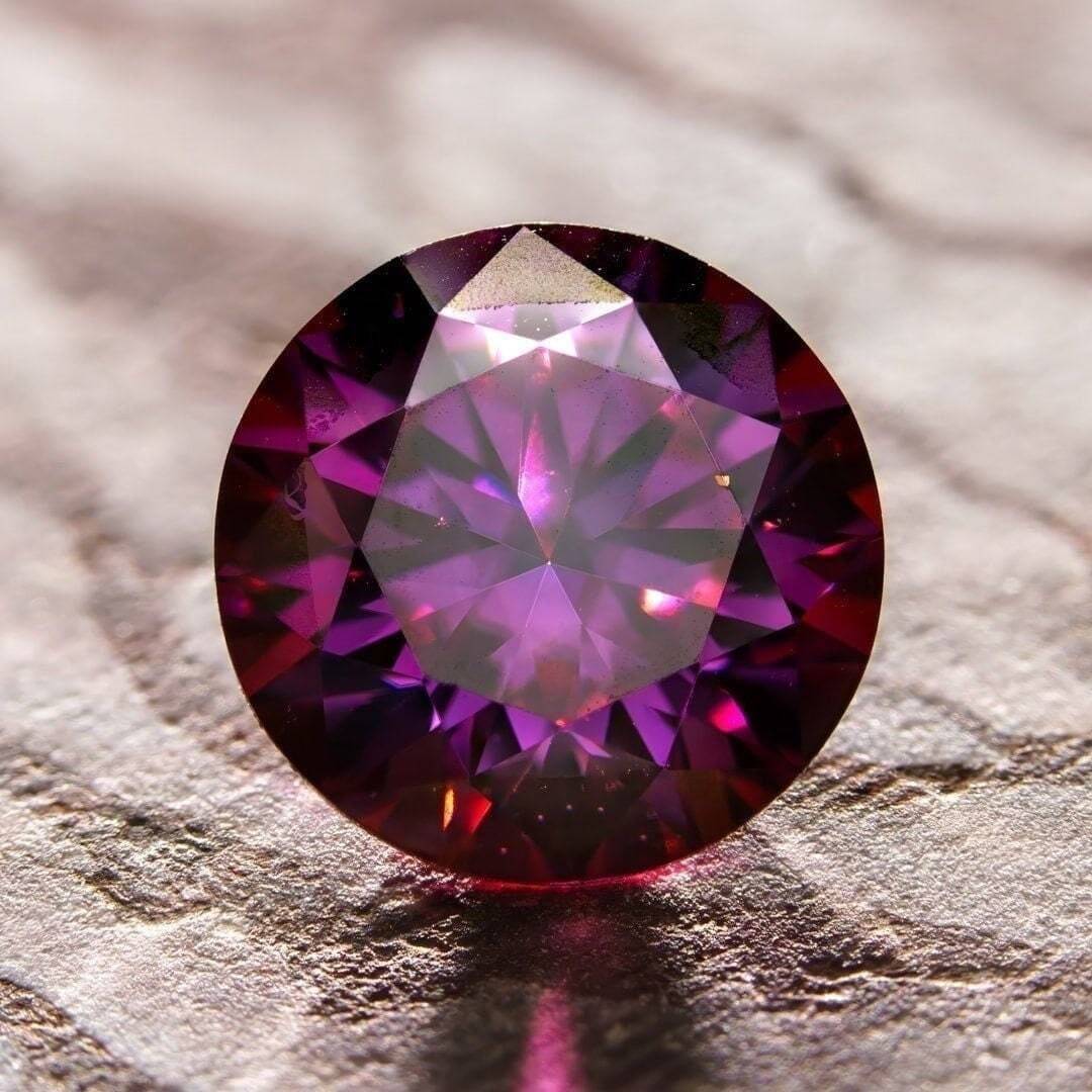 Moissanite round brilliant cut purplish red gra certified vvs1 clarity